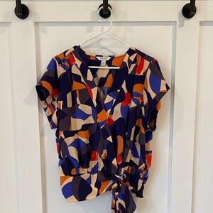 NINE WEST v-neck tie bottom blouse